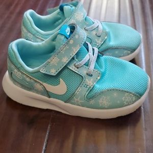 Nike size 8C Girls sneakers